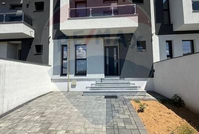 Casă individuală cu 5 camere în Bariera Vâlcii