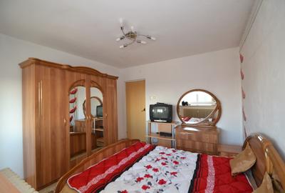 Ap. 2 camere, decomandat, zona Circumvalatiunii-Kaufland, 250 eu - 4