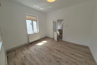 Lacul Tei inchiriere casa singur curte Gheorghe Titeica - 12