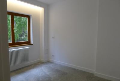 Inchiriere vila renovata D+P+1 Cotroceni metrou Eroilor ideala firma - 18
