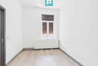 Spațiu central Jiga – birou sau locuință - 6