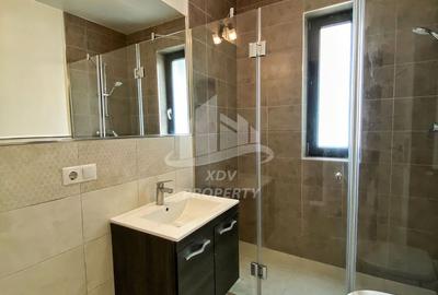 Apartament 4 camere decomandat , 2 bai, 2 balcoane,  90mpu , Parcare - 14