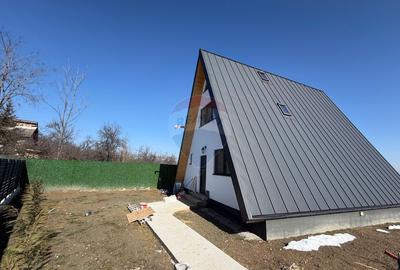 De vanzare Cabana A-Frame cu 1850 mp teren in zona Pucioasa, DB - 9