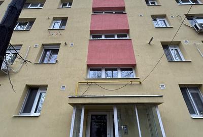 1 Decembrie 3 Camere Etaj 1 Centrala Proprie Instalatii Schimbate 12 Min Metrou - 21