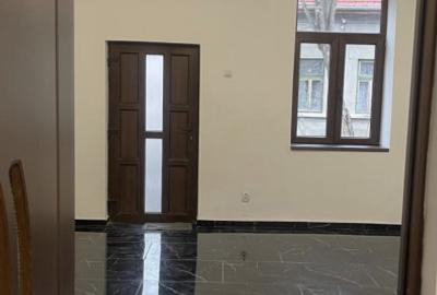 Apart. 2 cam.  in casa Individuala, total refacut - Rezidential sau Comercial - 2