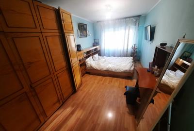 Apartament cu 2 camere decomandat 3/8, zona Nicolina - 3
