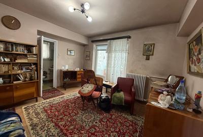Apartament vanzare  2 camere pentru renovare - Nicolae Balcescu - 1