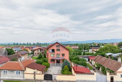VILA SANNE – 10 camere, teren 1300 mp, Hălchiu - 2