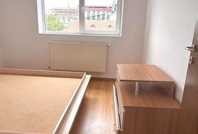 Apartament 3 camere 70mp zona Spital 60.000eur neg - 2