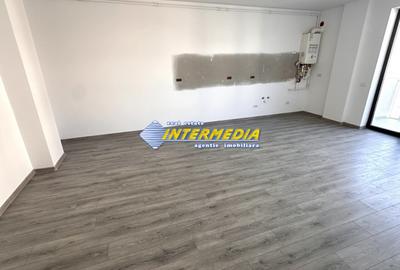 Apartament 3 camere  | 1 Baie | 1 Balcon | 60 mp. | Bloc NOU | Lift  | Central I - 7