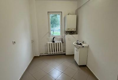 Spațiu comercial, 50 mp în Podu Roș