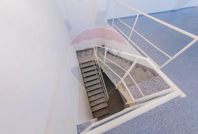 LUX! De inchiriat SPATIU COMERCIAL cu birouri, magazie și acces TIR - 39