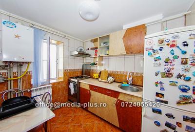 De închiriat – Apartament 2 camere, Micro 38, etaj 2 - 1