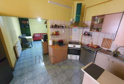 Casa individuala. 2 fronturi de pe 2 strazi (fata-spate) - 6