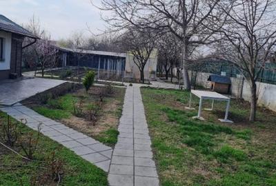 Teren 1700 mp, deschidere 18,40 ml, cu casa la strada principala - 2