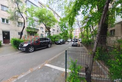 Crangasi - Metrou - Str Nucsoara - 3 camere decomandat - 2 bai - 15