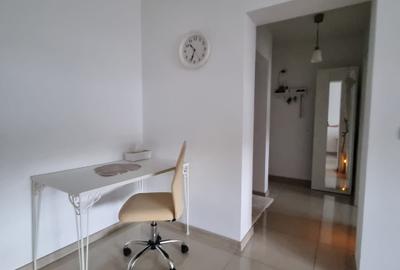 Vând apartament 2 camere parter stradal cartier pajura sector 1 - 11