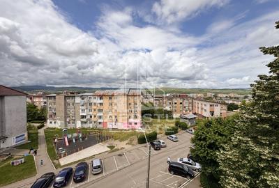 Apartament 3 camere, centrala proprie, mobilat, Micro 6, Hunedoara - 10