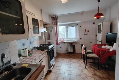 Apartament 3 camere zona Ion Mihalache cu Turda constructie 1984 - 4