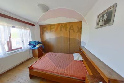Casă / Vilă cu 4 camere de vânzare, teren generos! - 7