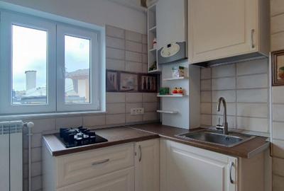Proprietar  - 2 camere Primaverii  - renovat si complet reconsolidat - 2