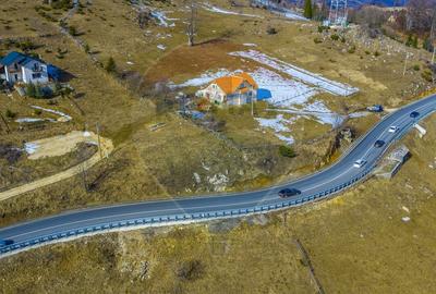 Teren intravilan CU PRIVELISTE DE POVESTE- Fundata- Romania - 9