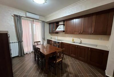 Apartament 3 camere 2 bai intrare Mamaia pe partea cu marea Mobilat utilat Lux - 9