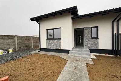 Duplex pe parter – compartimentare excelentă, teren generos. - 1