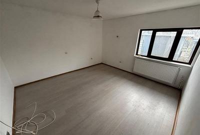 Casa P+M - teren 453mp - Margineni - 4