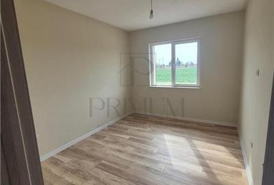 Duplex pe parter - 3 dormitoare - zona foarte buna - gata de mutat - 10