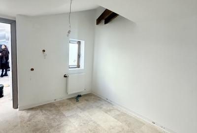 Spatiu pretabul birouri, Salon, Studio in  Mansarda Piata Romana - 4