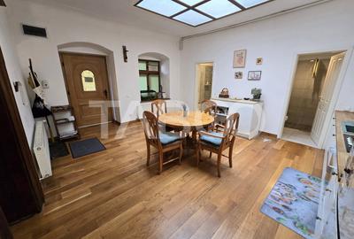 Apartament decomandat de vanzare cu pivnita in Centrul Istoric Sibiu - 9