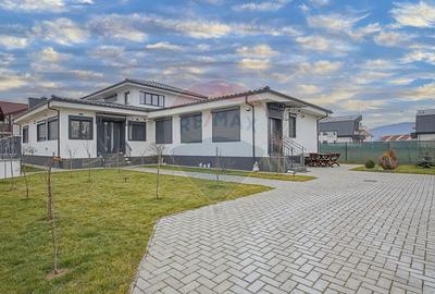 Casă premium cu 270 mp utili, 7 camere ,curte generoasă în Bartolomeu - 1