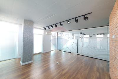 Birou modern 151 mp în Arad Plaza, 2 locuri de parcare - 10