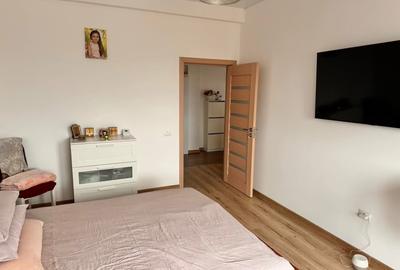 Pers fizica vând apartament decomandat cu 2 camere si loc de parcare inclus - 5