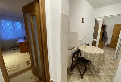 2 cam. etaj 3, 50 mp, mobilat+utlat, str. Primaverii - 18