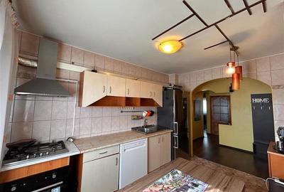 3 Camere decomandat zona GEPEX - 12