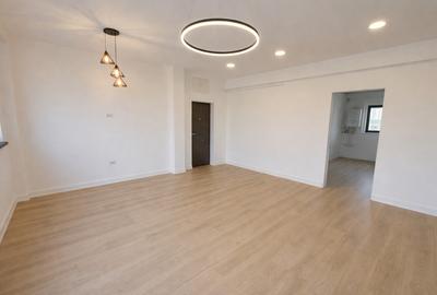 Apartament cu 3 camere decomandat în Tunari