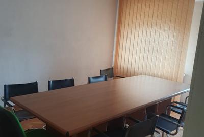 Apartament cu 4 camere decomandat în Unirii