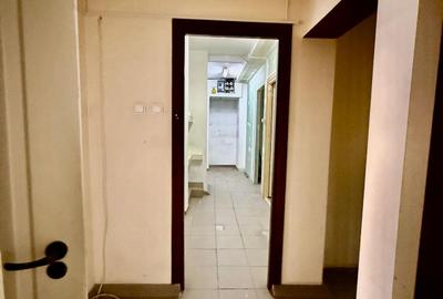 Nerva Traian, stradal , vitrina - 3