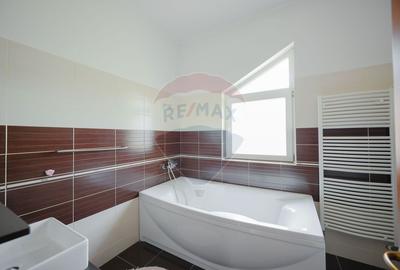 Casă cu 5 camere de vânzare, în Sânmartin - lângă Pădurea Felix - 20