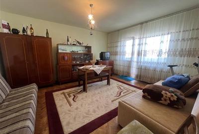 Apartament cu 3 camere decomandat în Mărăști