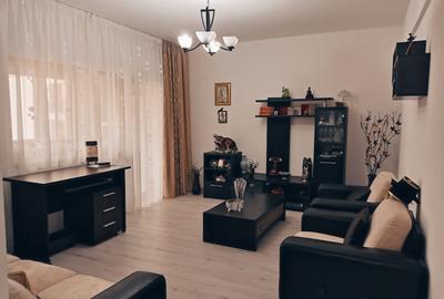 3 camere Negru Vodă , mobilat / utilat / GARAJ , finisaje moderne