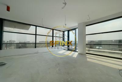 Apartament cu 4 camere decomandat în Pipera