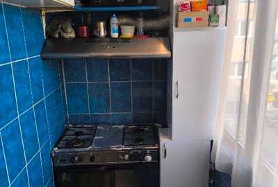 Se vinde apartament 2 camere transformat în 3 - 8