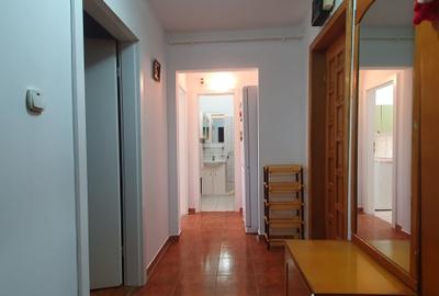 Vand apartament  3 camere zona Micalaca - 1