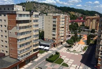 Apartament cu 2 camere decomandat, mobilat în Răcădău