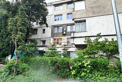 De vanzare apartament 4 camere decomandate Castanilor Bacau - 2