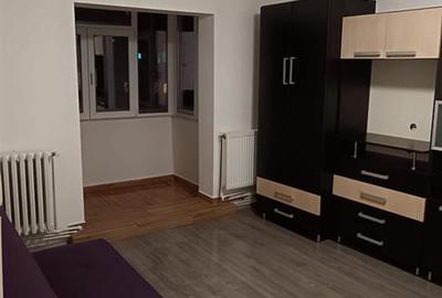Apartament cu 2 camere semidecomandat, mobilat în Bularga