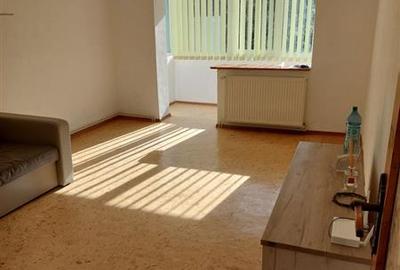 Apartament cu 2 camere decomandat, mobilat în Răcădău